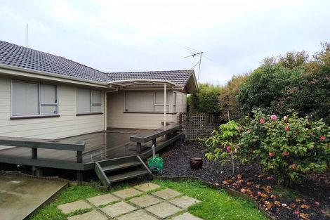 Photo of property in 19 Tomintoul Place, Highland Park, Auckland, 2010