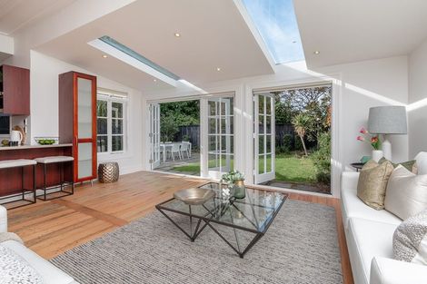 Photo of property in 35 St Marys Road, Saint Marys Bay, Auckland, 1011