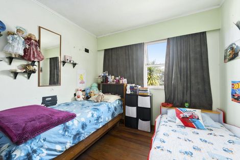 Photo of property in 58 Chorley Avenue, Massey, Auckland, 0614