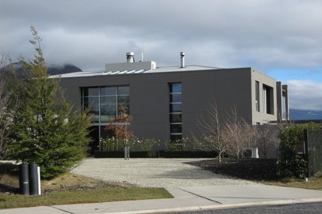 Photo of property in 15 Baker Grove, Wanaka, 9305