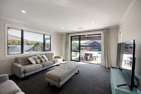 Photo of property in 15 Moemoea Place, Cambridge, 3434