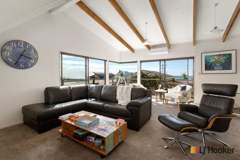 Photo of property in 28 Ocean View Road, Waihi Beach, 3611