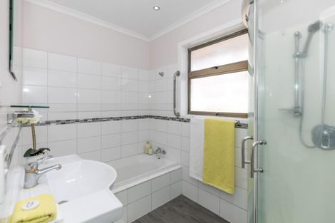 Photo of property in 35 Mitcham Avenue, Forest Lake, Hamilton, 3200