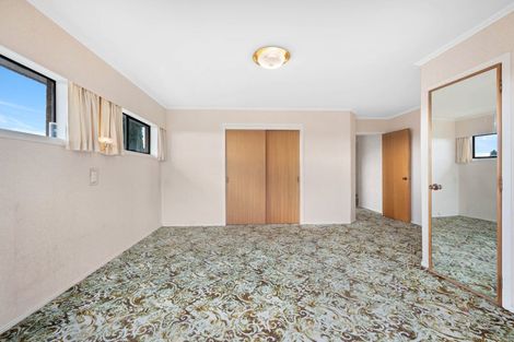 Photo of property in 44 Bradbury Road, Botany Downs, Auckland, 2010