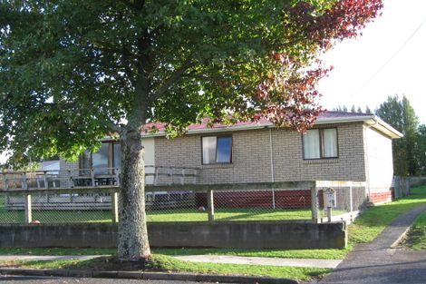 Photo of property in 28 Nevis Crescent, Tokoroa, 3420