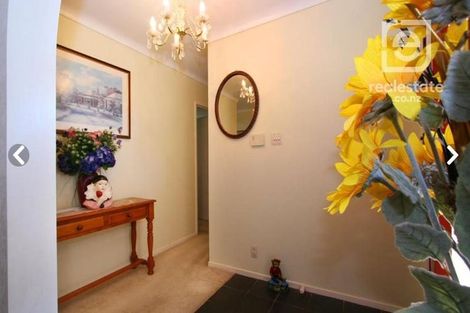 Photo of property in 11 Glenmore Road, Sunnyhills, Auckland, 2010