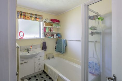 Photo of property in 36 Scott Avenue, Otaki Beach, Otaki, 5512