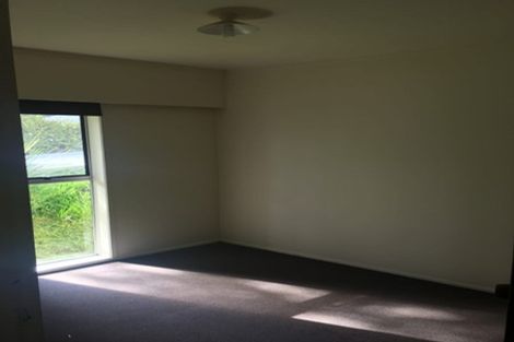 Photo of property in 1/3 Tusac Place, Totara Vale, Auckland, 0627