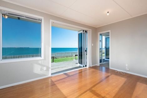 Photo of property in 107 Karewa Parade, Papamoa Beach, Papamoa, 3118