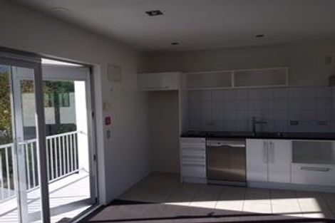 Photo of property in 4/6 Defoe Place, Waltham, Christchurch, 8023