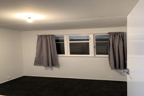 Photo of property in 18 Sealy Road, Bluff Hill, Napier, 4110