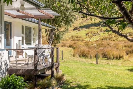 Photo of property in 15 Factory Road, Little Akaloa, 7583