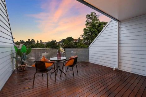 Photo of property in 3/17 Pannill Place, Oteha, Auckland, 0632