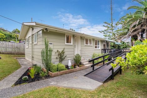 Photo of property in 57 Peach Road, Glenfield, Auckland, 0629