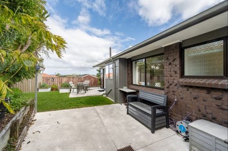 Photo of property in 2/42 Cromdale Avenue, Highland Park, Auckland, 2010