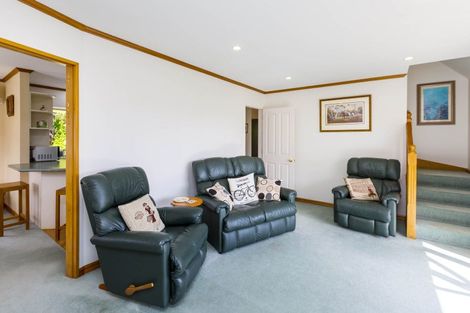 Photo of property in 6 Hobbit Lane, Pinehaven, Upper Hutt, 5371