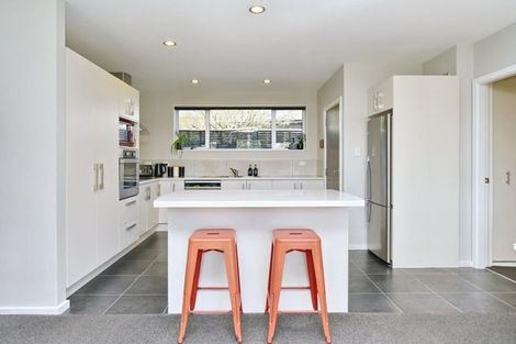 Photo of property in 9 Coates Place, Rangiora, 7400