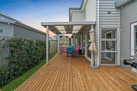 Photo of property in 16 Hakaro Way, Takanini, 2112