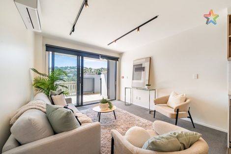 Photo of property in 2/65 Tiketike Way, Brooklyn, Wellington, 6021