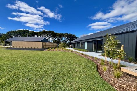 Photo of property in 49 Three Oaks Drive, Dairy Flat, 0794