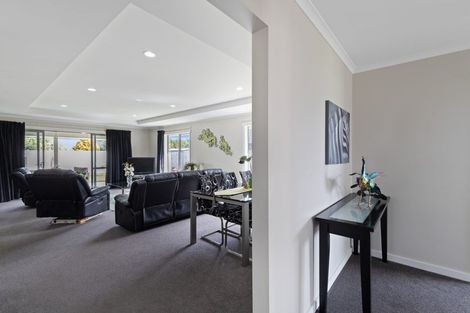 Photo of property in 9 Amokura Crescent, Flagstaff, Hamilton, 3210