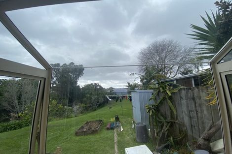 Photo of property in 35 Rua Road, Glen Eden, Auckland, 0602