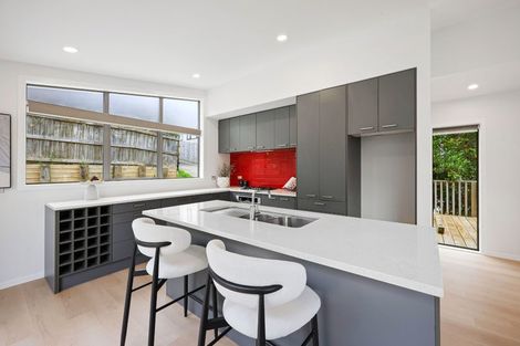 Photo of property in 40a Verran Road, Birkdale, Auckland, 0626