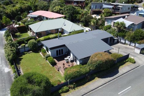 Photo of property in 57 Richmond Road, Pohara, Takaka, 7183