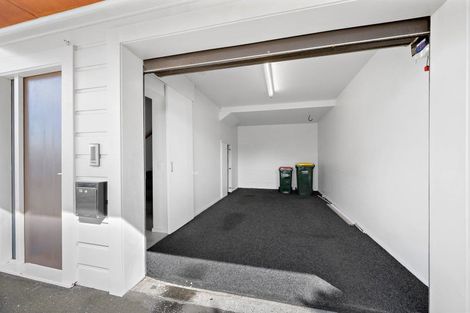 Photo of property in 2/1a Elizabeth Street, Petone, Lower Hutt, 5012