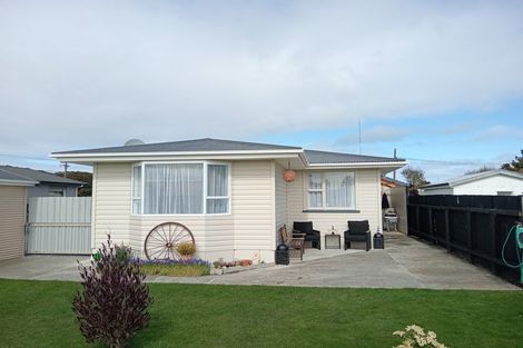 Photo of property in 4 Carlyle Street, Tuatapere, 9620