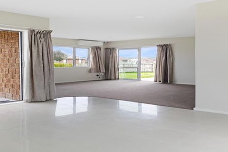 Photo of property in 2 Foxbury Court, Rototuna North, Hamilton, 3210