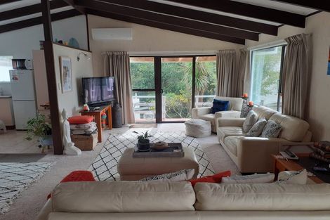 Photo of property in 1/13 Scarlock Avenue, Browns Bay, Auckland, 0630