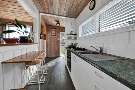 Photo of property in 11 Hector Place, Opunake, 4616