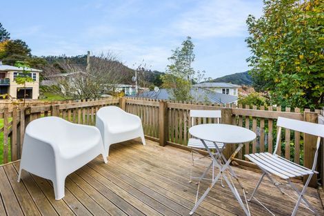Photo of property in 5 Gawler Grove, Wainuiomata, Lower Hutt, 5014