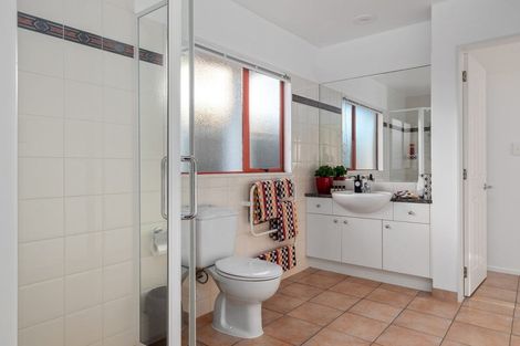 Photo of property in 126a Marine Parade, Mount Maunganui, 3116