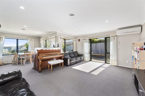 Photo of property in 8 Gina Way, Welcome Bay, Tauranga, 3112