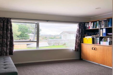 Photo of property in 22 Cedar Heights Avenue, Massey, Auckland, 0614