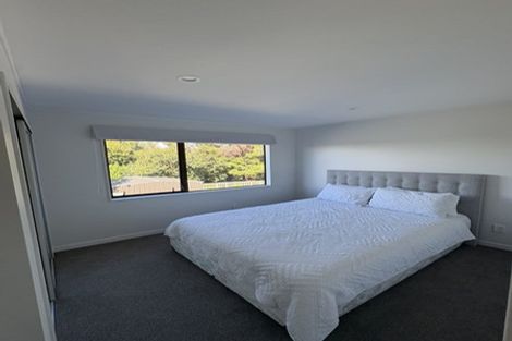 Photo of property in 1/16 Heathglen Place, Bayview, Auckland, 0629
