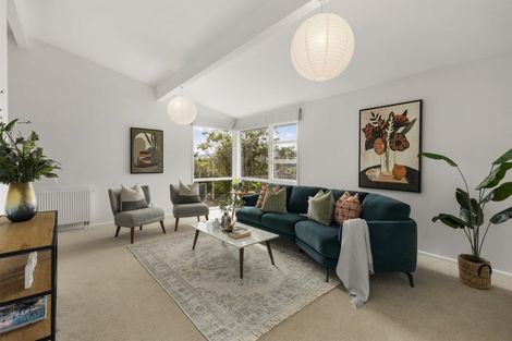 Photo of property in 71 Churton Drive, Churton Park, Wellington, 6037