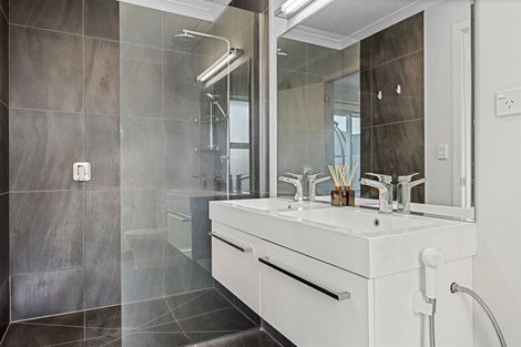 Photo of property in 6 Bamber Crescent, Halswell, Christchurch, 8025