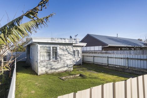 Photo of property in 28 Brightwater Terrace, Terrace End, Palmerston North, 4410