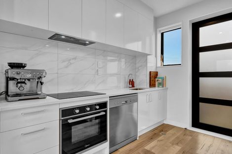 Photo of property in 5/86 Fred Taylor Drive, Westgate, Auckland, 0814