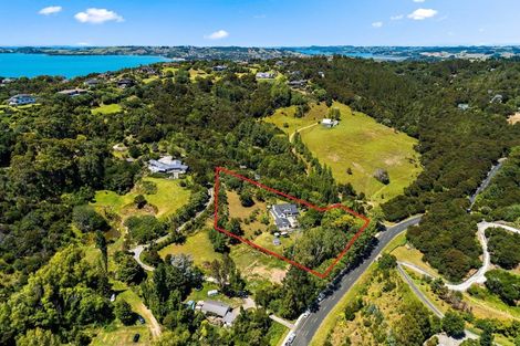 Photo of property in 24 Brick Bay Drive, Sandspit, Warkworth, 0982