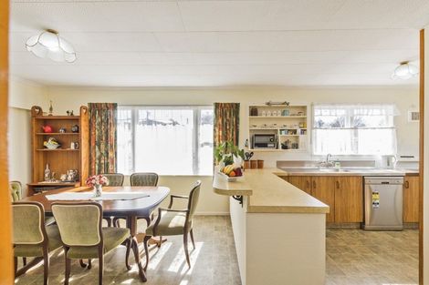 Photo of property in 90 Lethbridge Street, Feilding, 4702