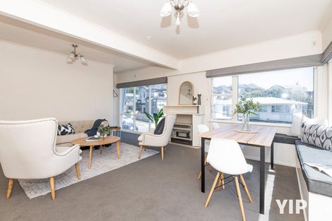 Photo of property in 19 Black Rock Road, Newlands, Wellington, 6037