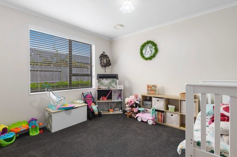 Photo of property in 9 Mccahon Drive, Pukehangi, Rotorua, 3015