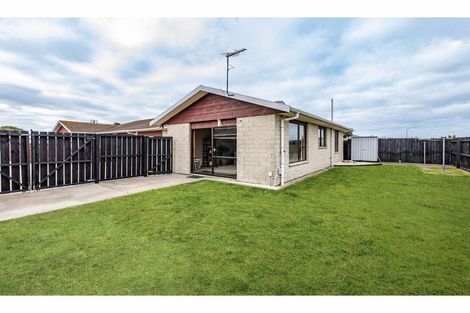 Photo of property in 2/5 Pegasus Avenue, North New Brighton, Christchurch, 8083