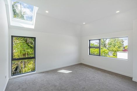 Photo of property in 71c Seaview Road, Castor Bay, Auckland, 0620