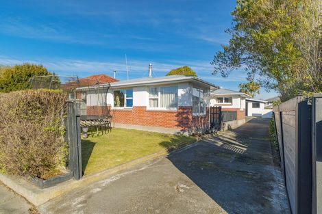 Photo of property in 25 Lake Terrace Road, Burwood, Christchurch, 8061