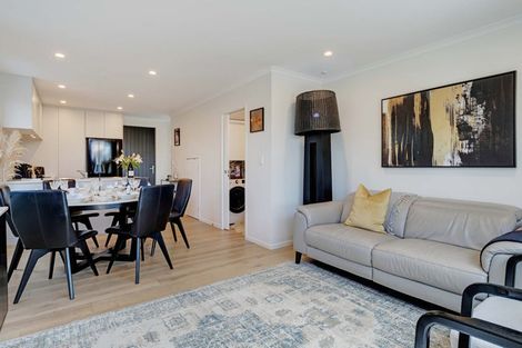 Photo of property in 8 Patariki Way, Beach Haven, Auckland, 0626